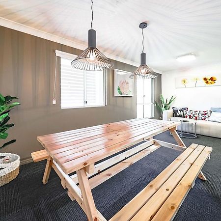 Calamvale Business Or Holiday Like Home Брисбен Экстерьер фото